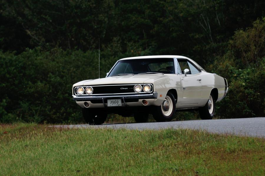  Dodge Charger 500 Hemi 1969 года  (фото 12 из 18)